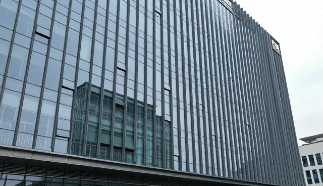 供应链服务中采购策略的适用条件与选择依据